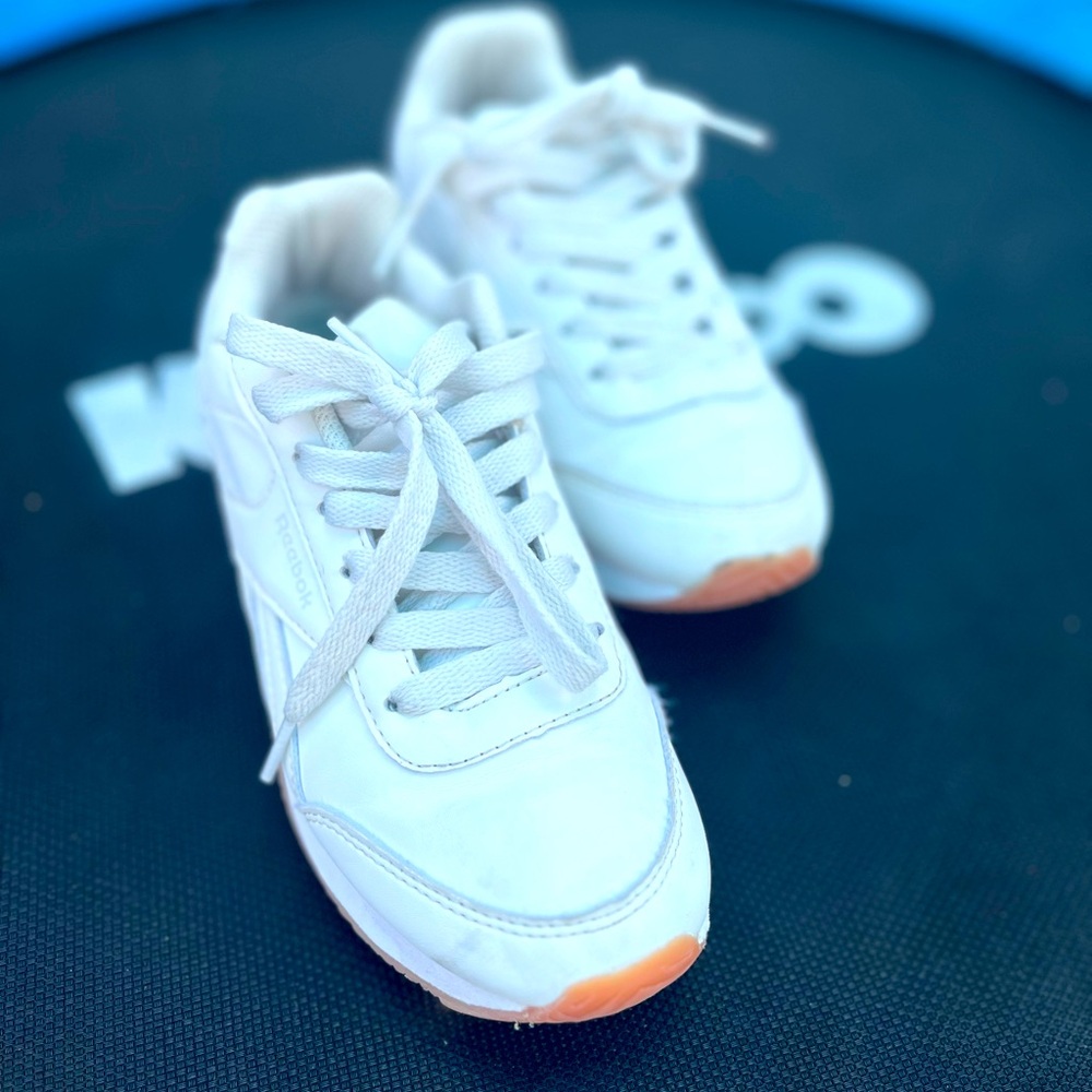 Reebok size 2 unisex sneakers for kids